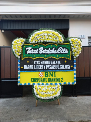 Papan Bunga Duka di Gemarang
