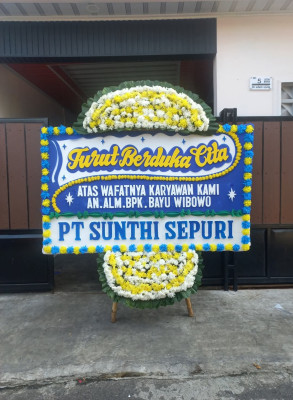 Papan Bunga Duka di Gemarang